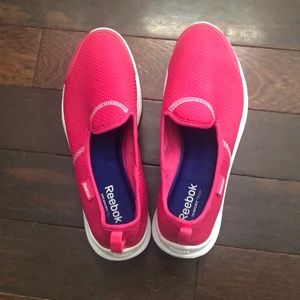 Reebok Memory Tech Foam 8.5 shoes